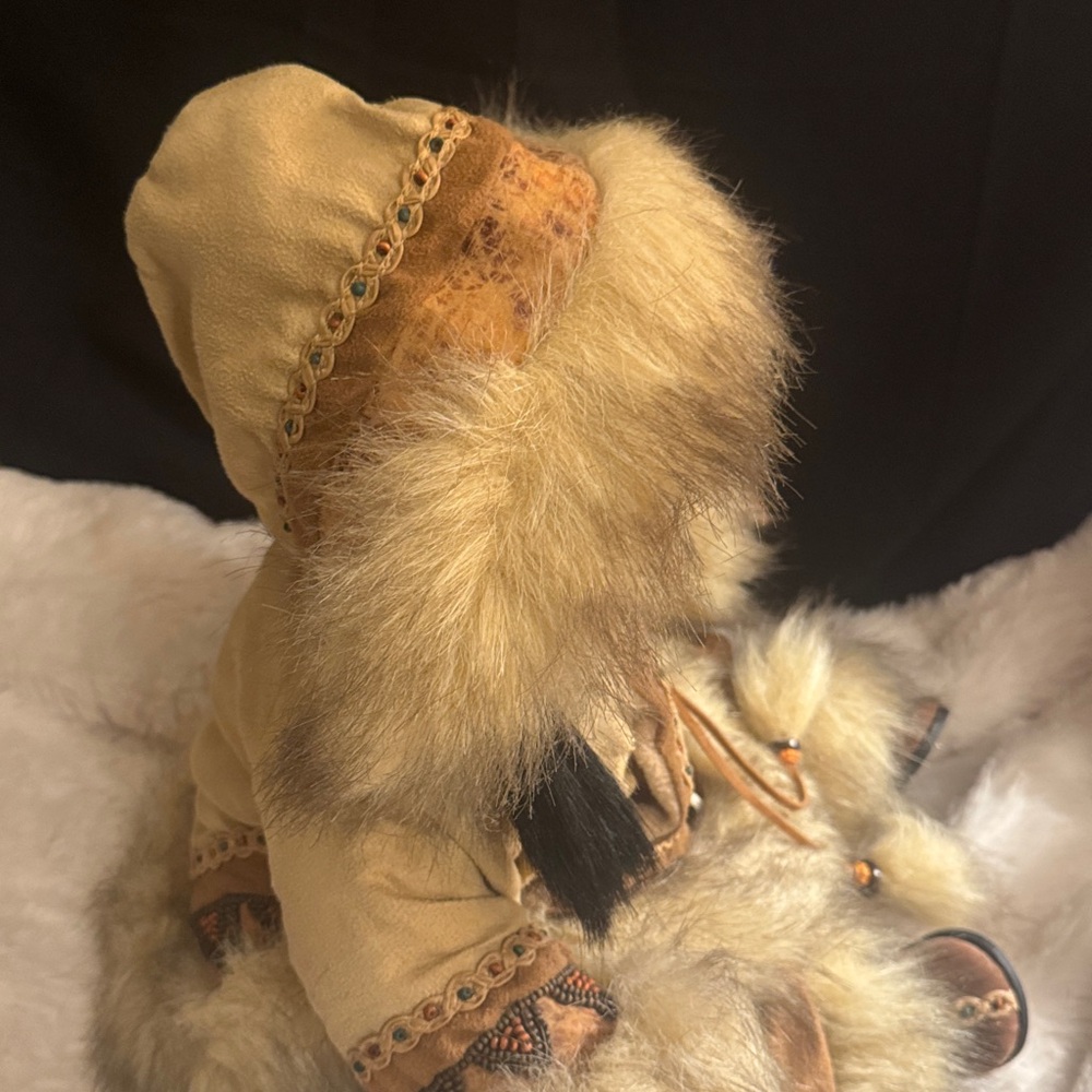Adorable Eskimo Doll with Faux Fur Outfit - Picture 6 of 7